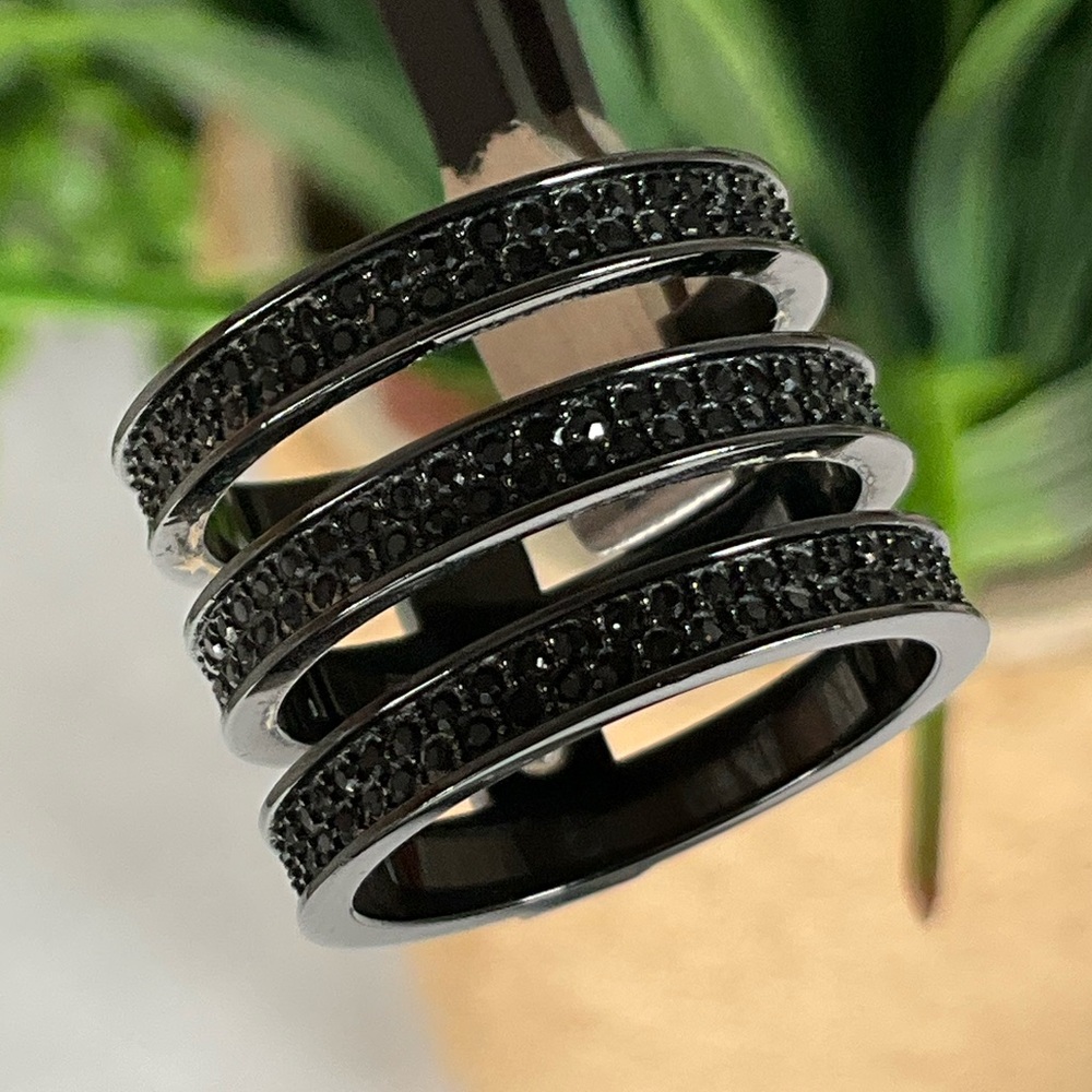 Micheal Kors Tri Stack Open Pavé Bar Band- Size 7